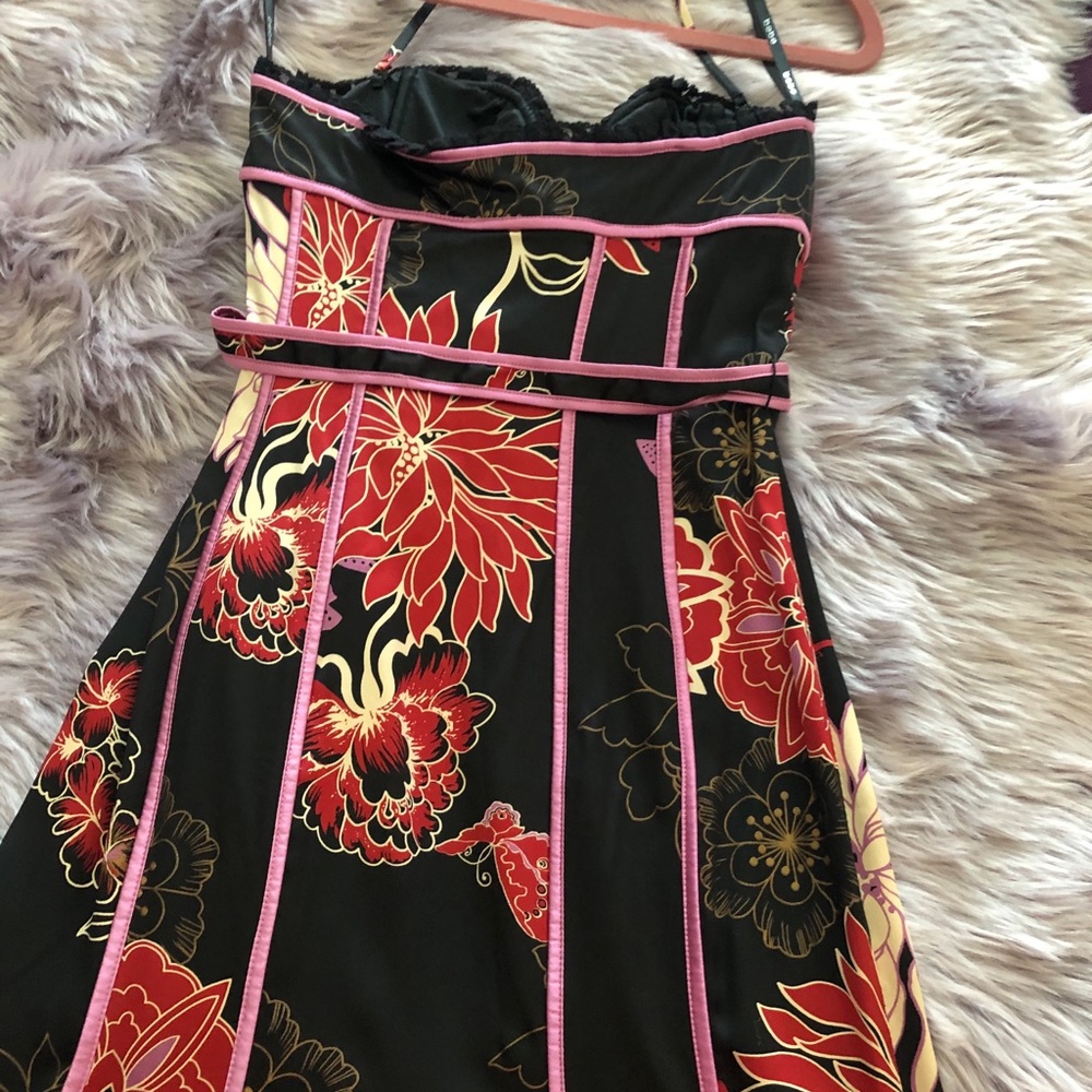 Dress - Picture 4 of 5